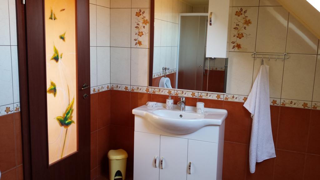 Hotel Casa Lenke Săcele Zimmer foto